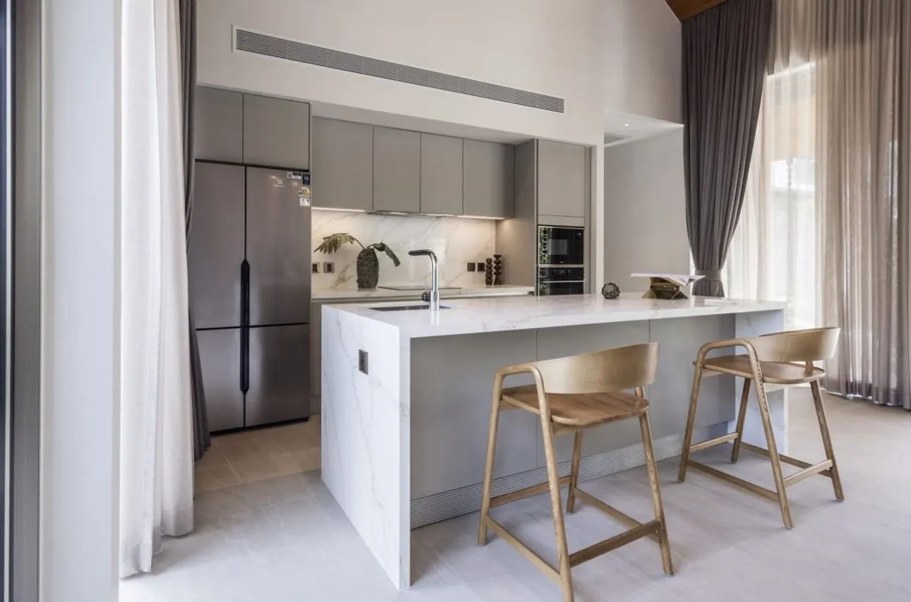Property image - full photo 6