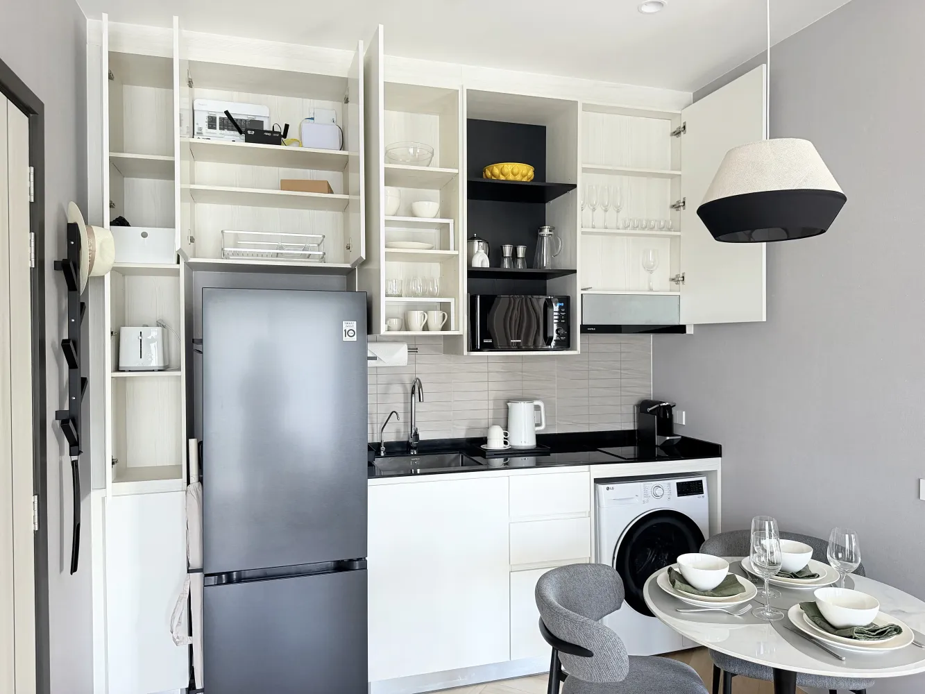 Property image - full photo 3