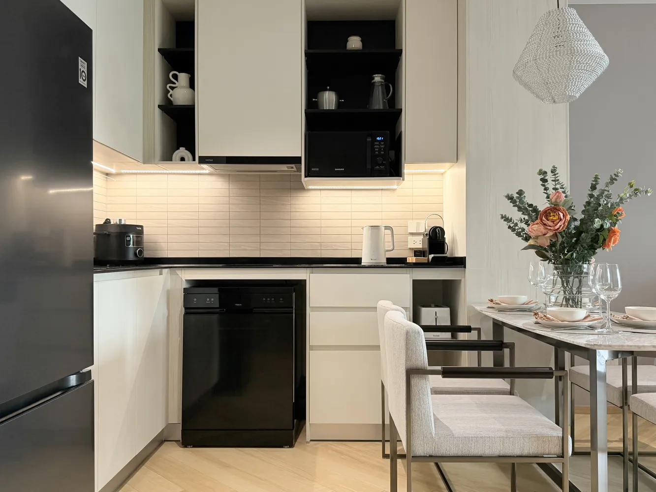 Property image - full photo 32