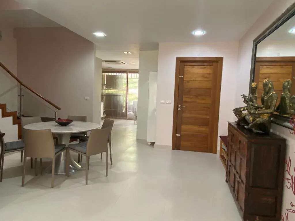 Property image - full photo 7