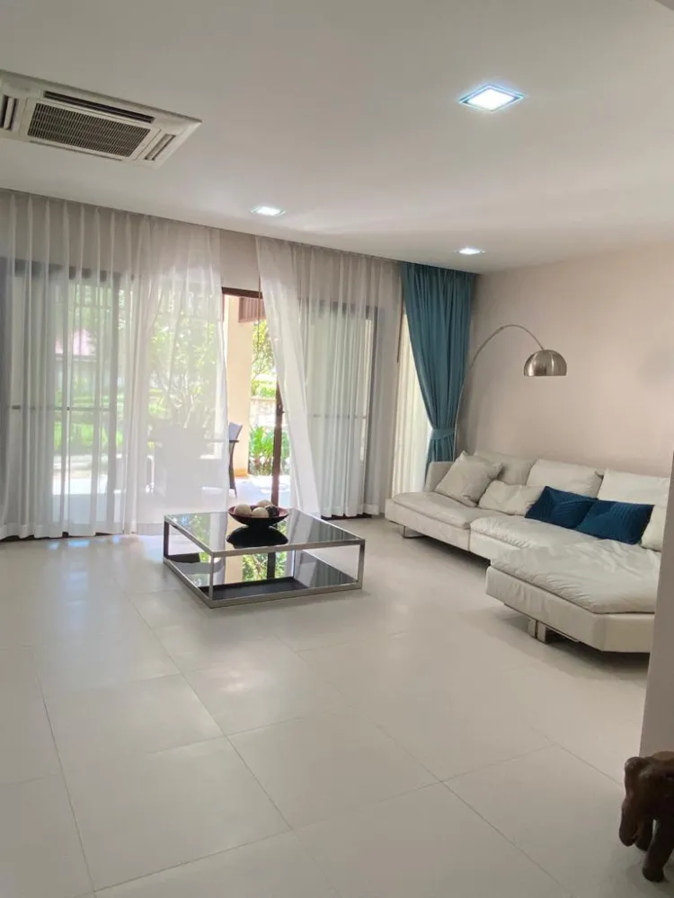 Property image - full photo 6