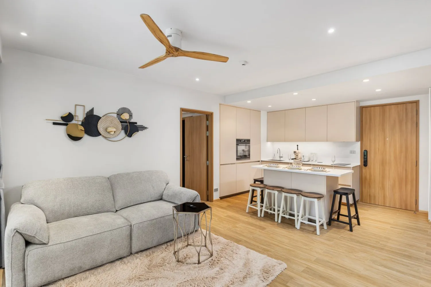Property image - full photo 2