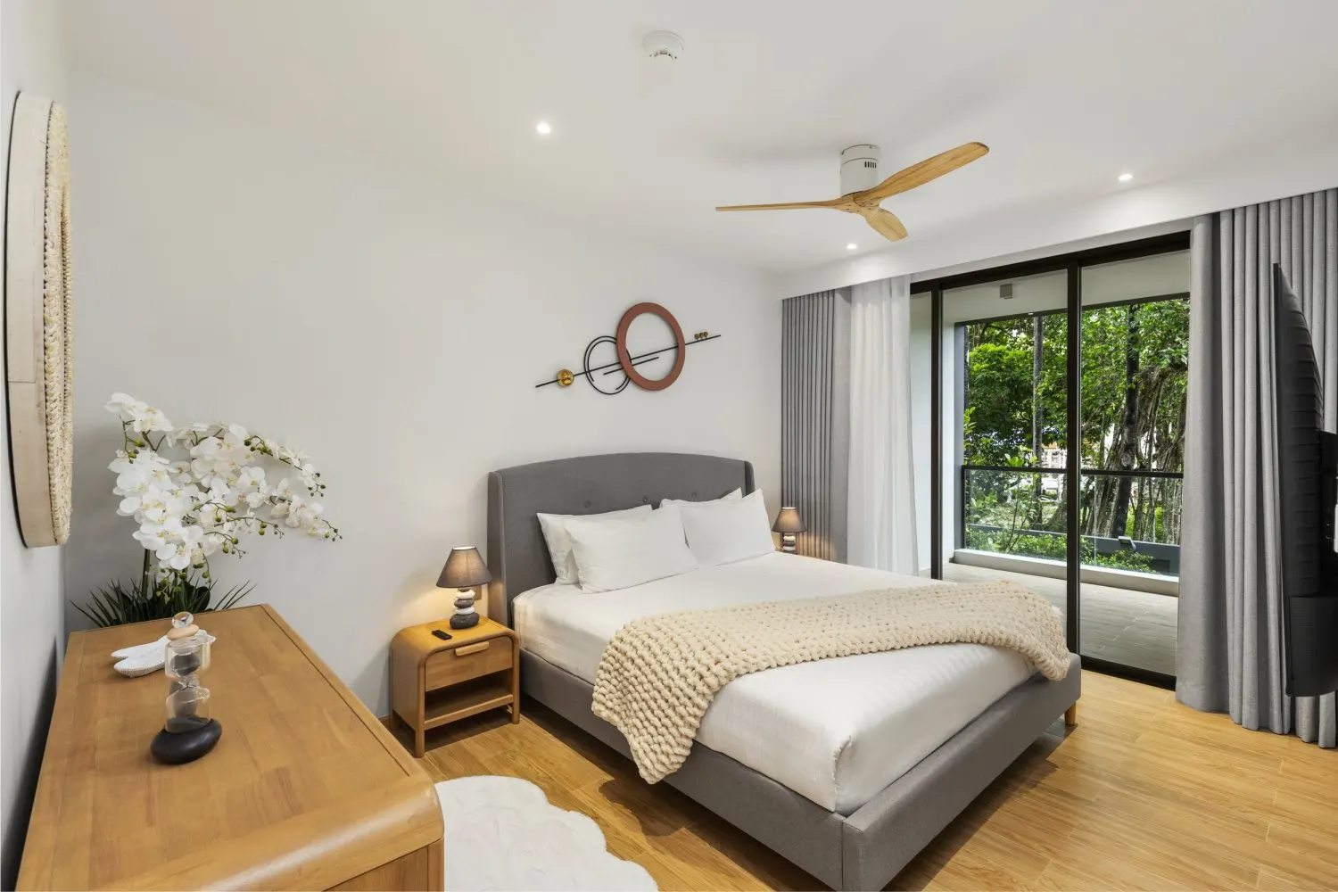 Property image - full photo 12