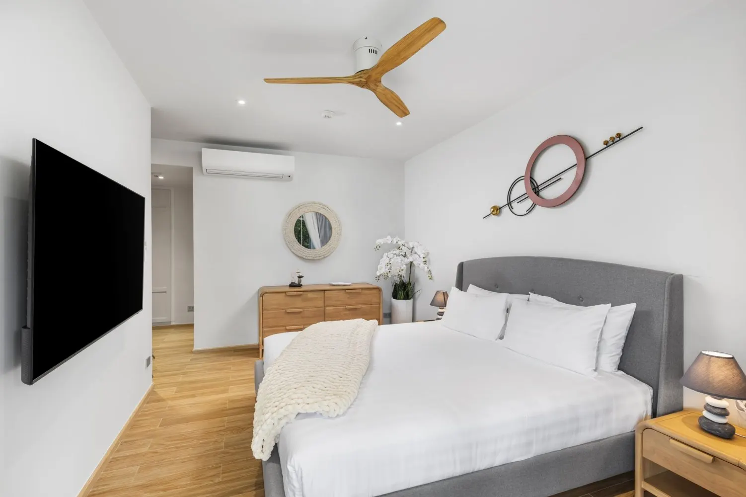 Property image - full photo 11