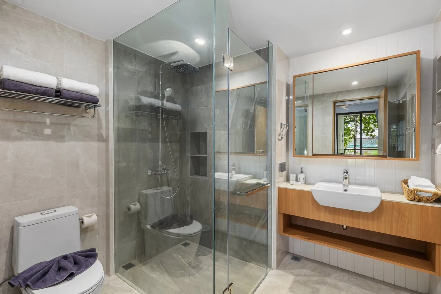 Property image - full photo 14