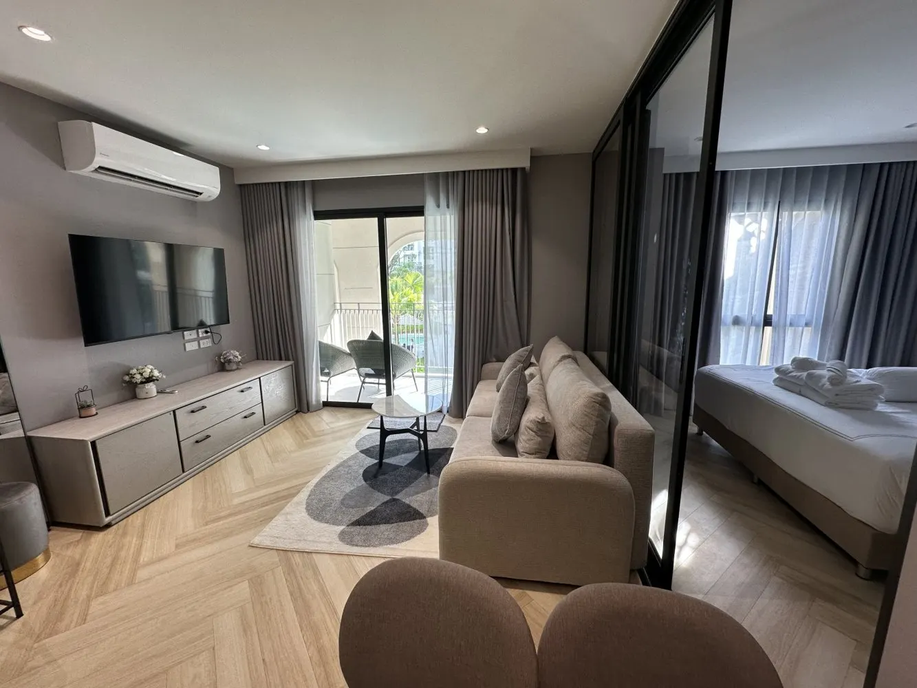 Property image - full photo 5