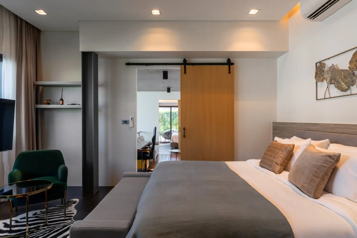 Property image - full photo 11
