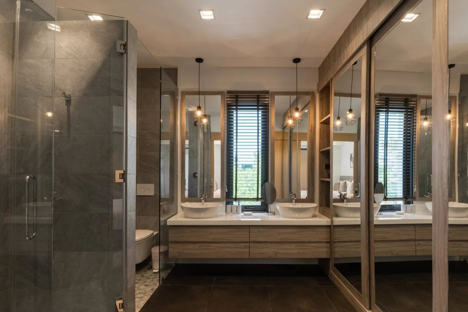 Property image - full photo 14