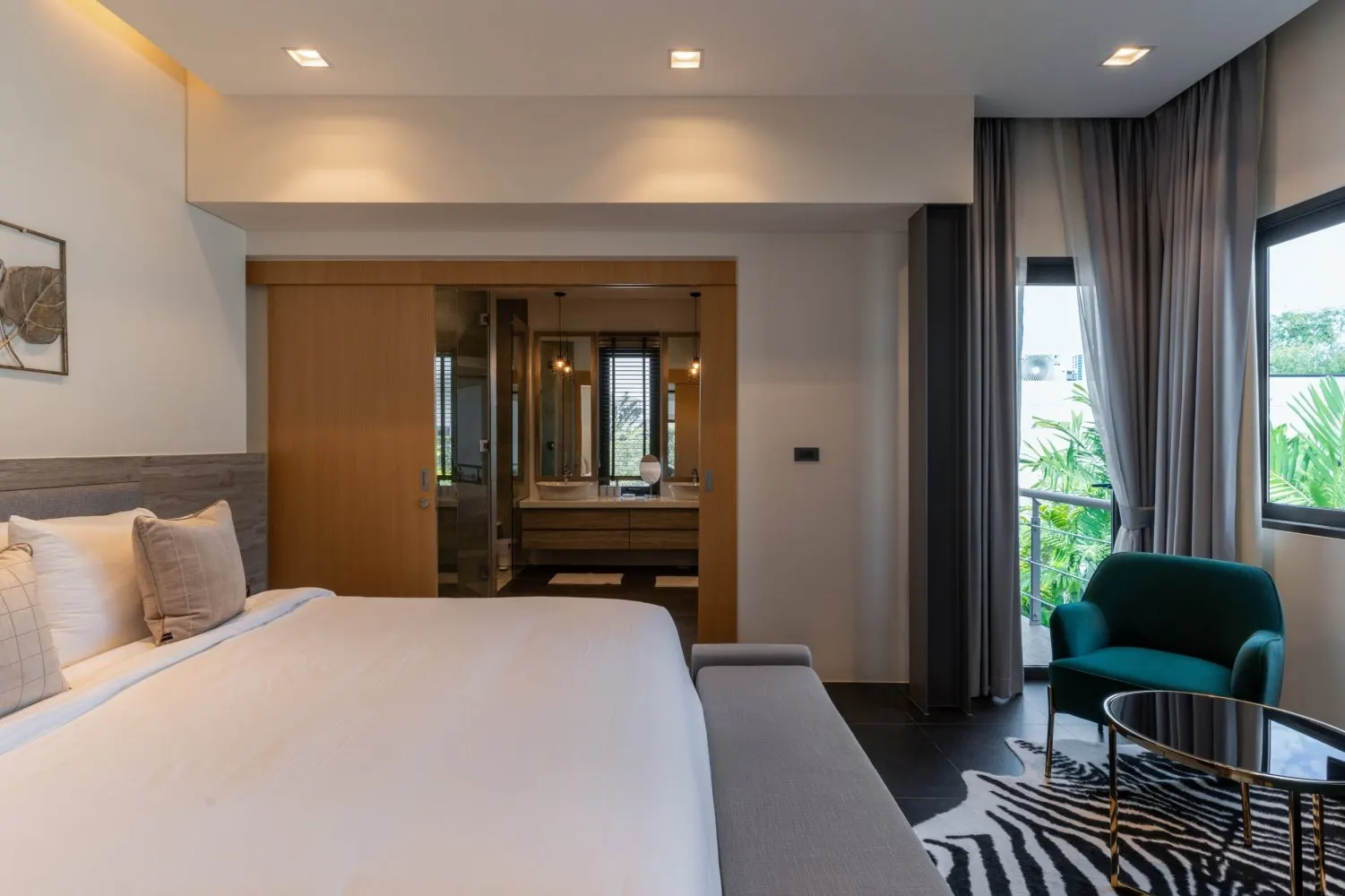 Property image - full photo 12
