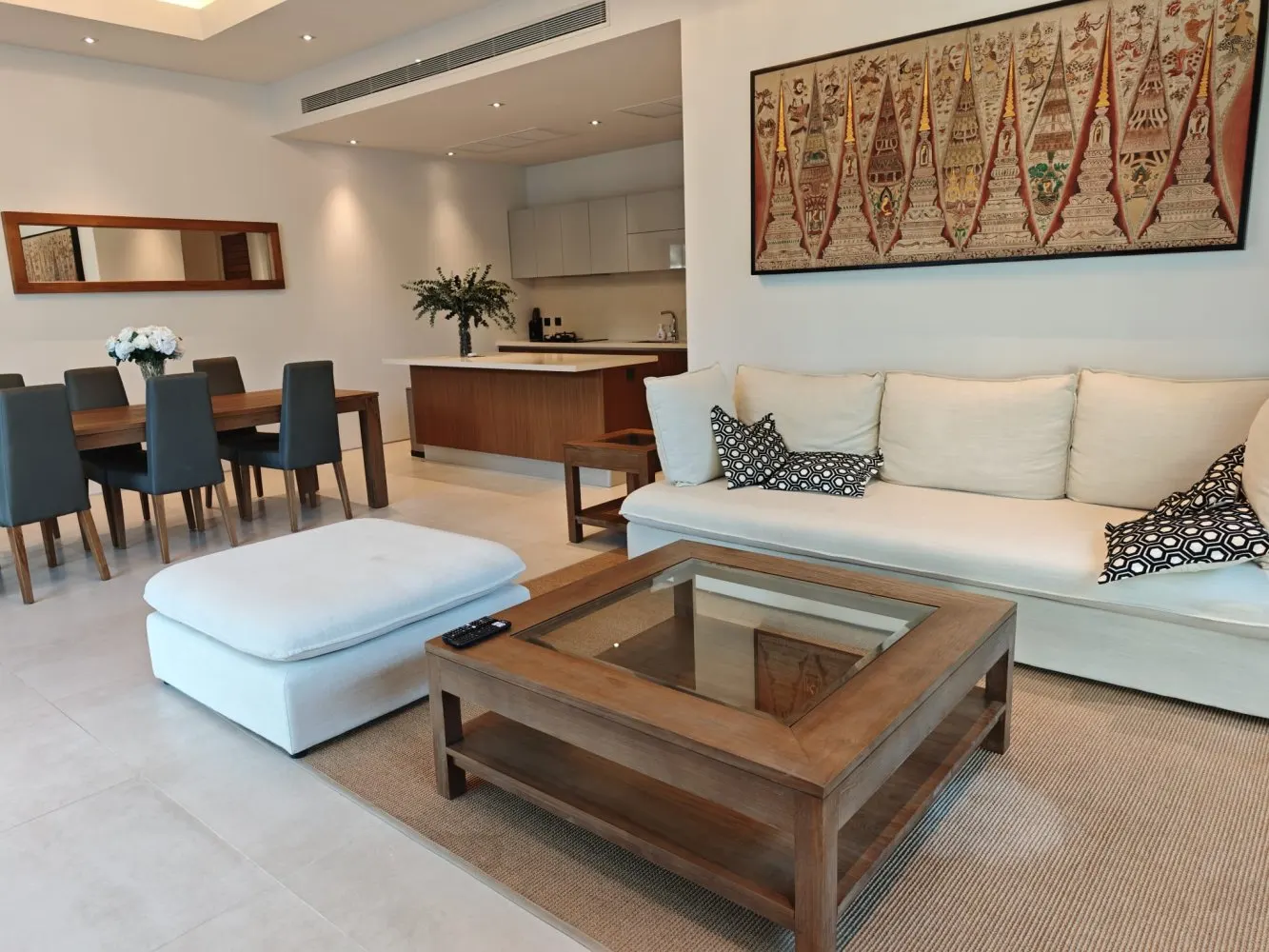 Property image - full photo 2