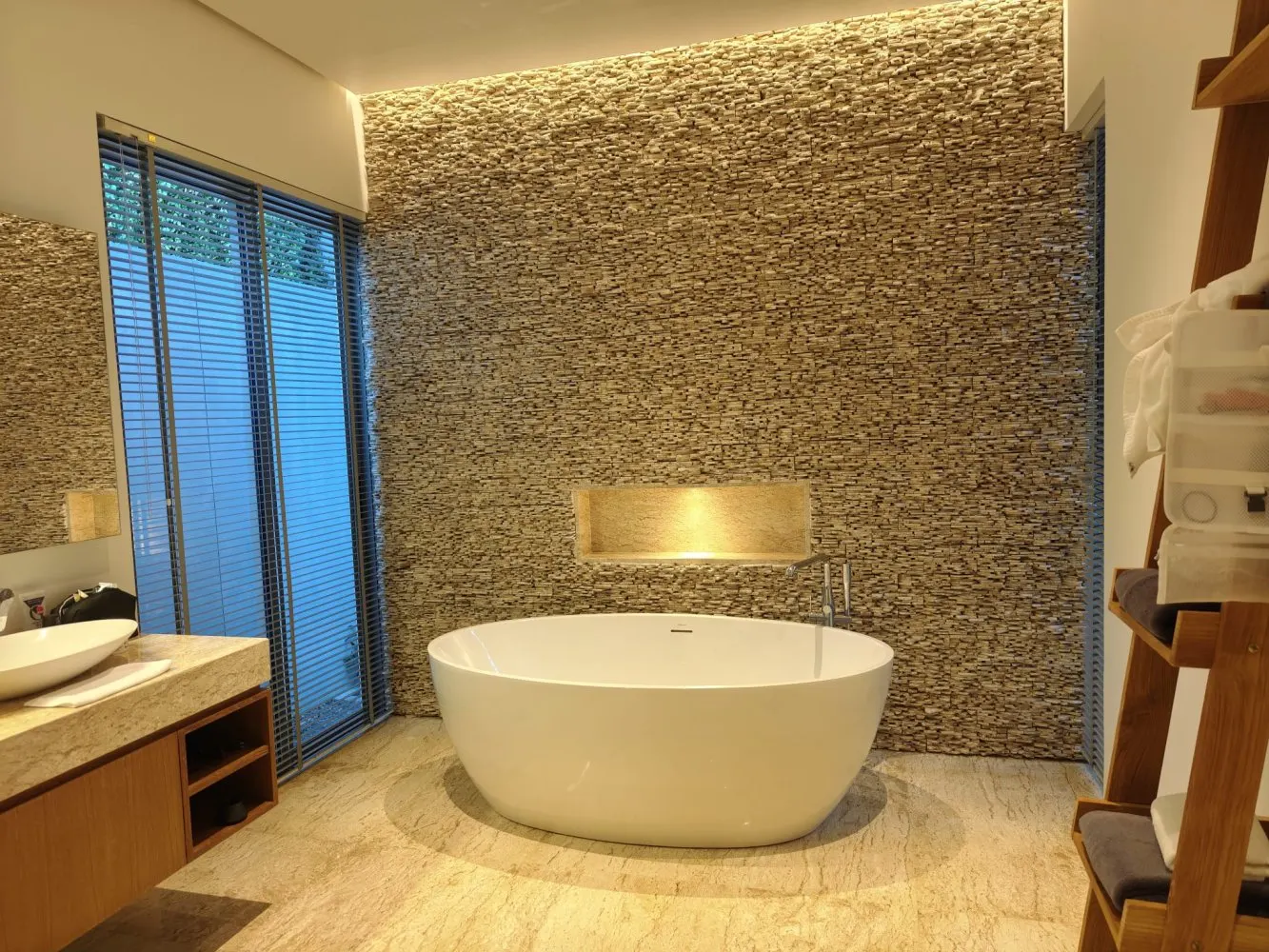 Property image - full photo 11