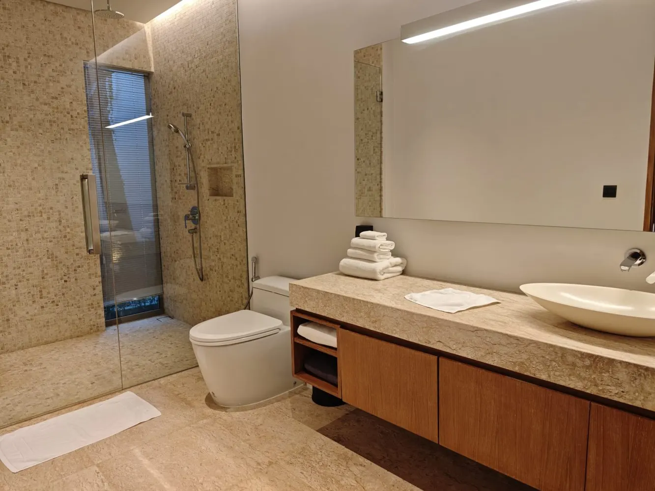 Property image - full photo 12