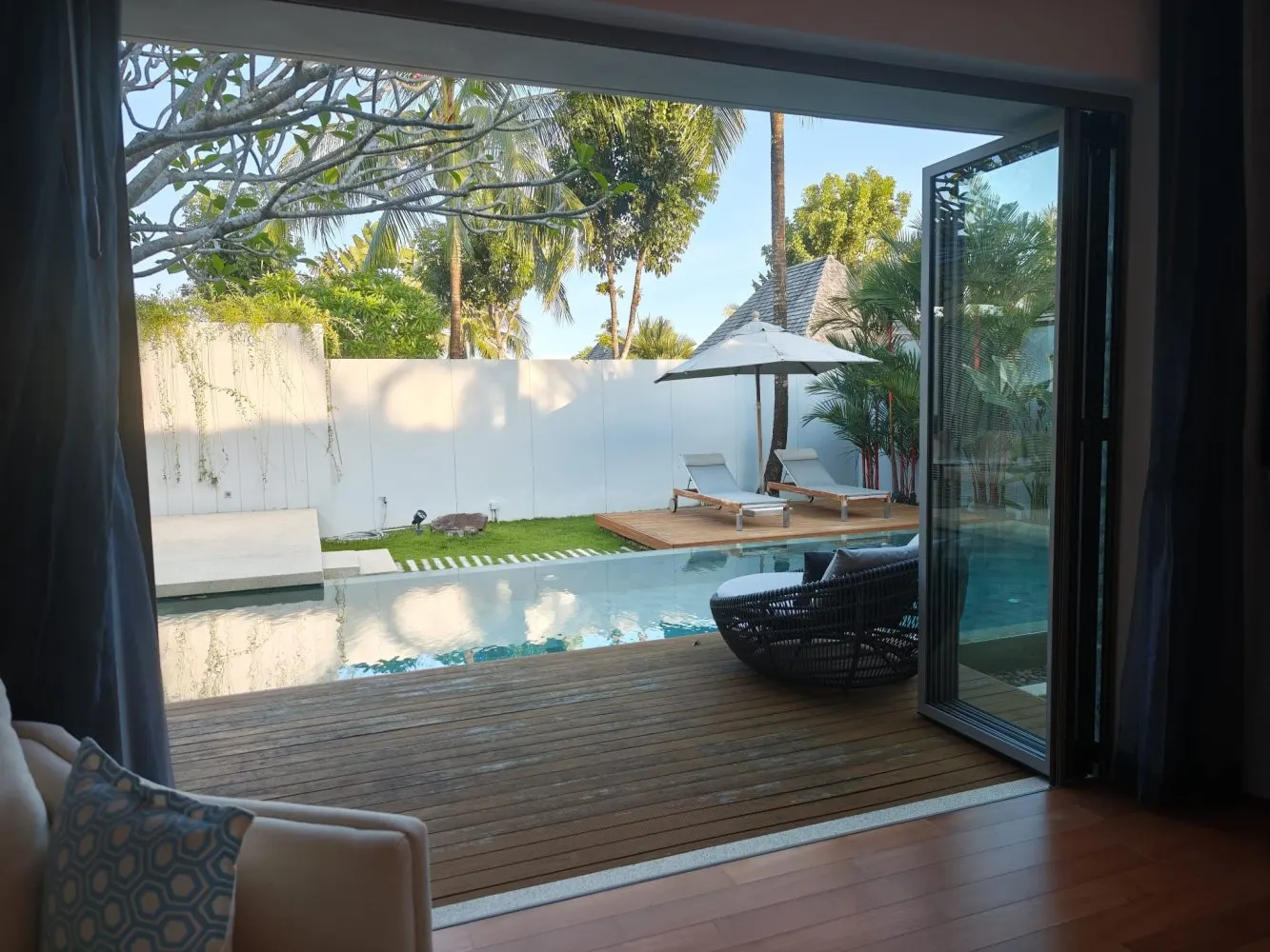 Property image - full photo 16