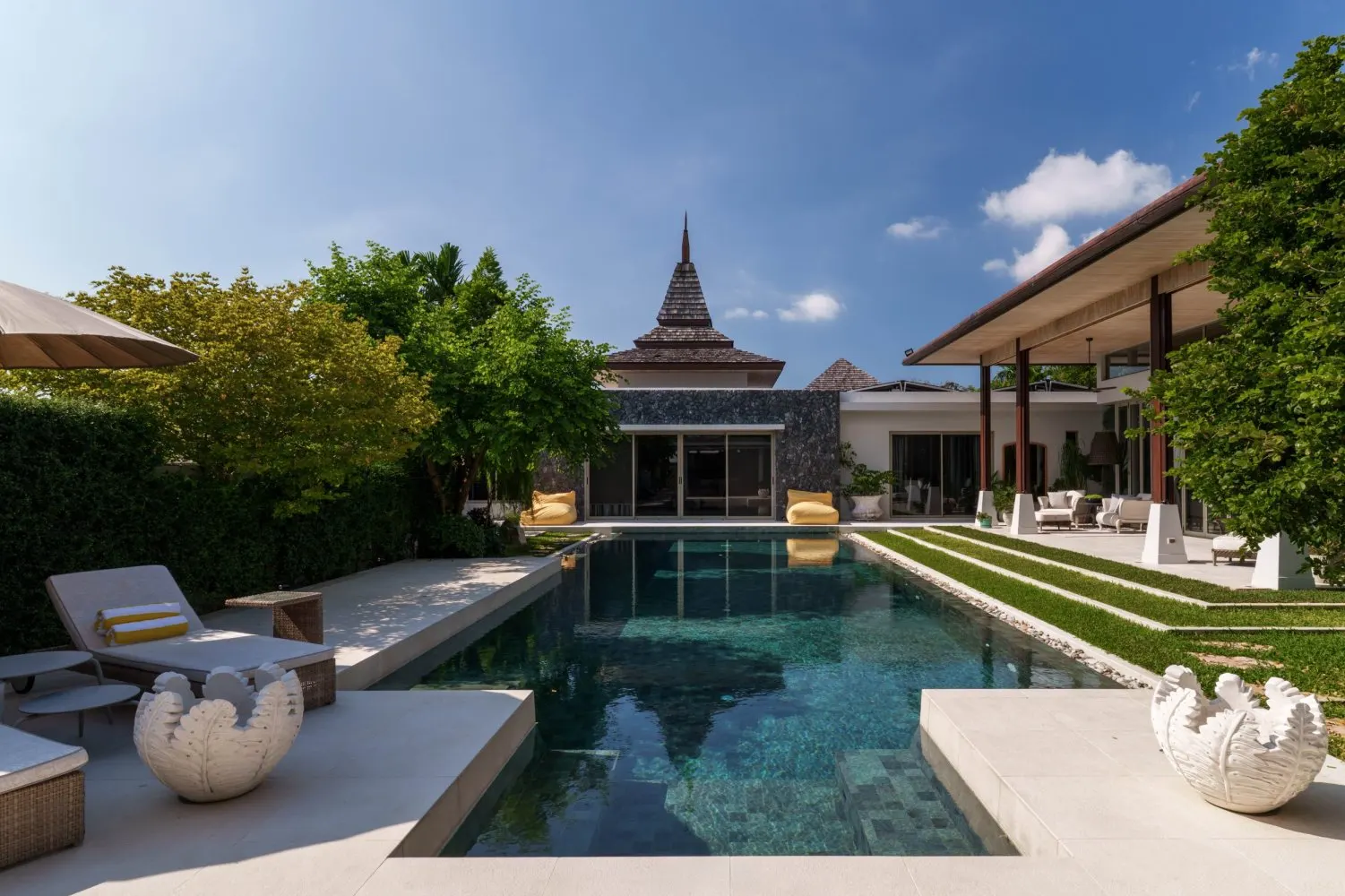 Property image - full photo 2