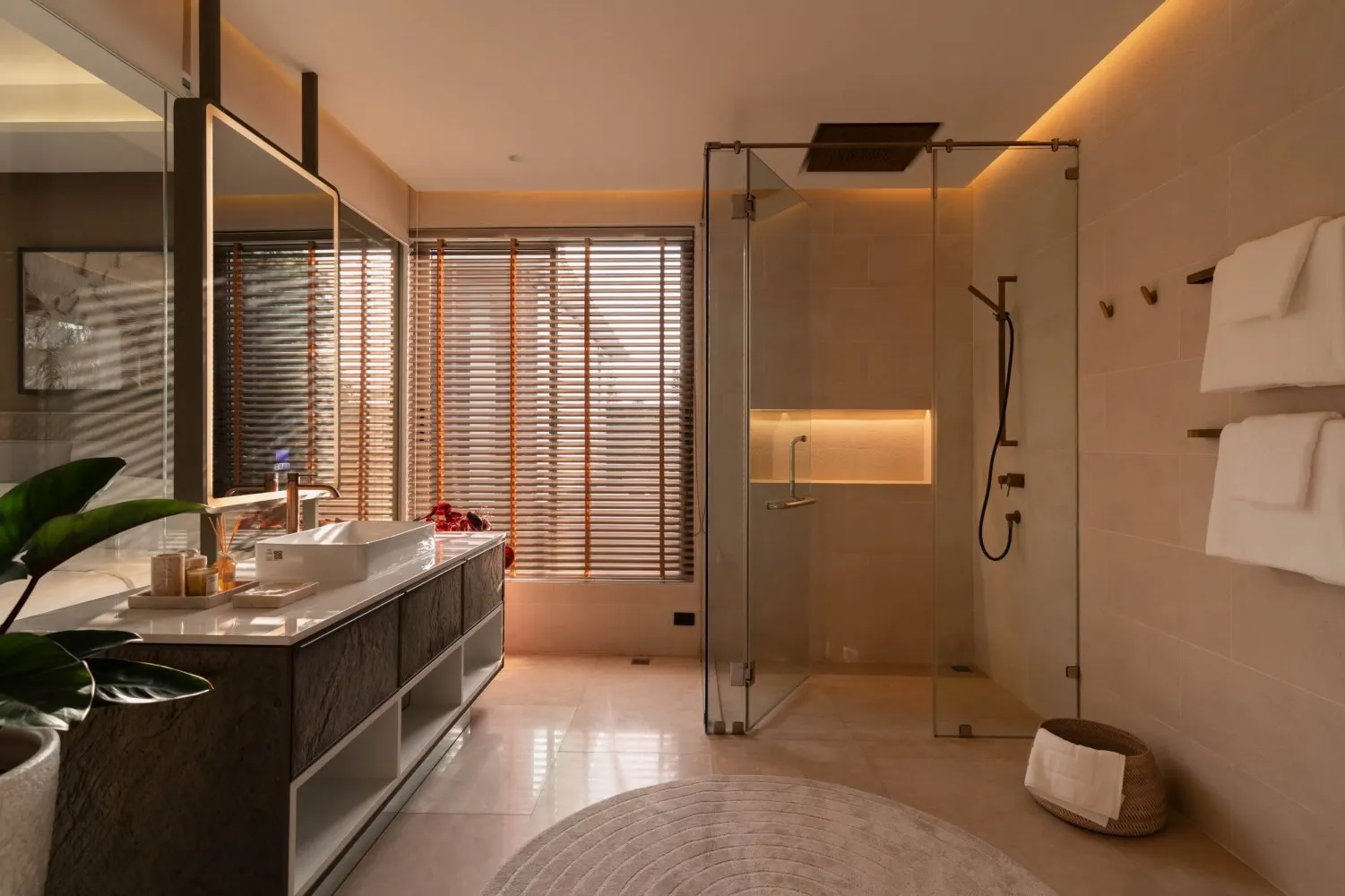 Property image - full photo 48