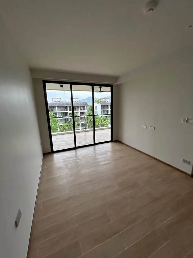 Property image - full photo 2