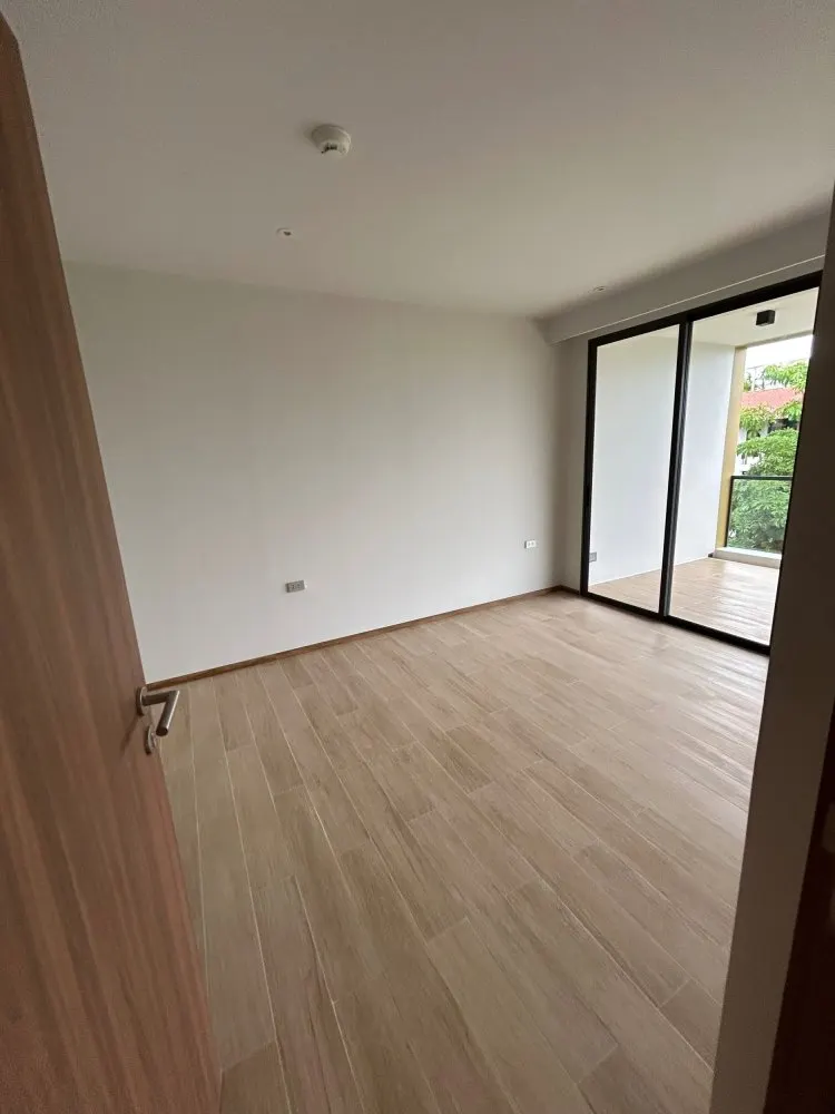 Property image - full photo 8