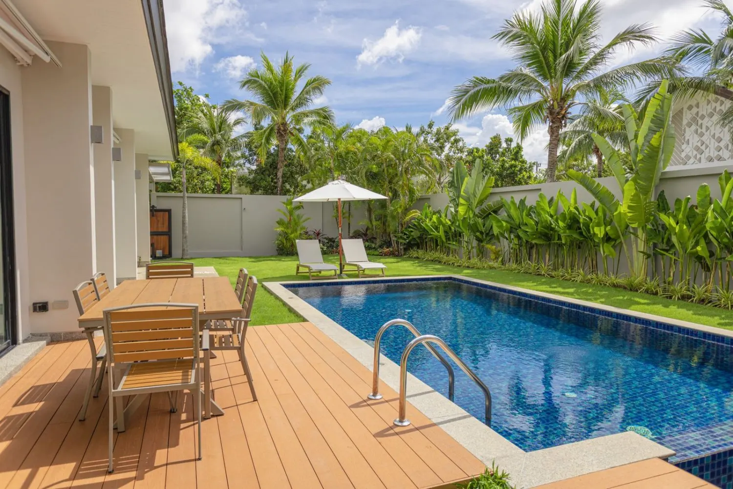 Property image - full photo 32