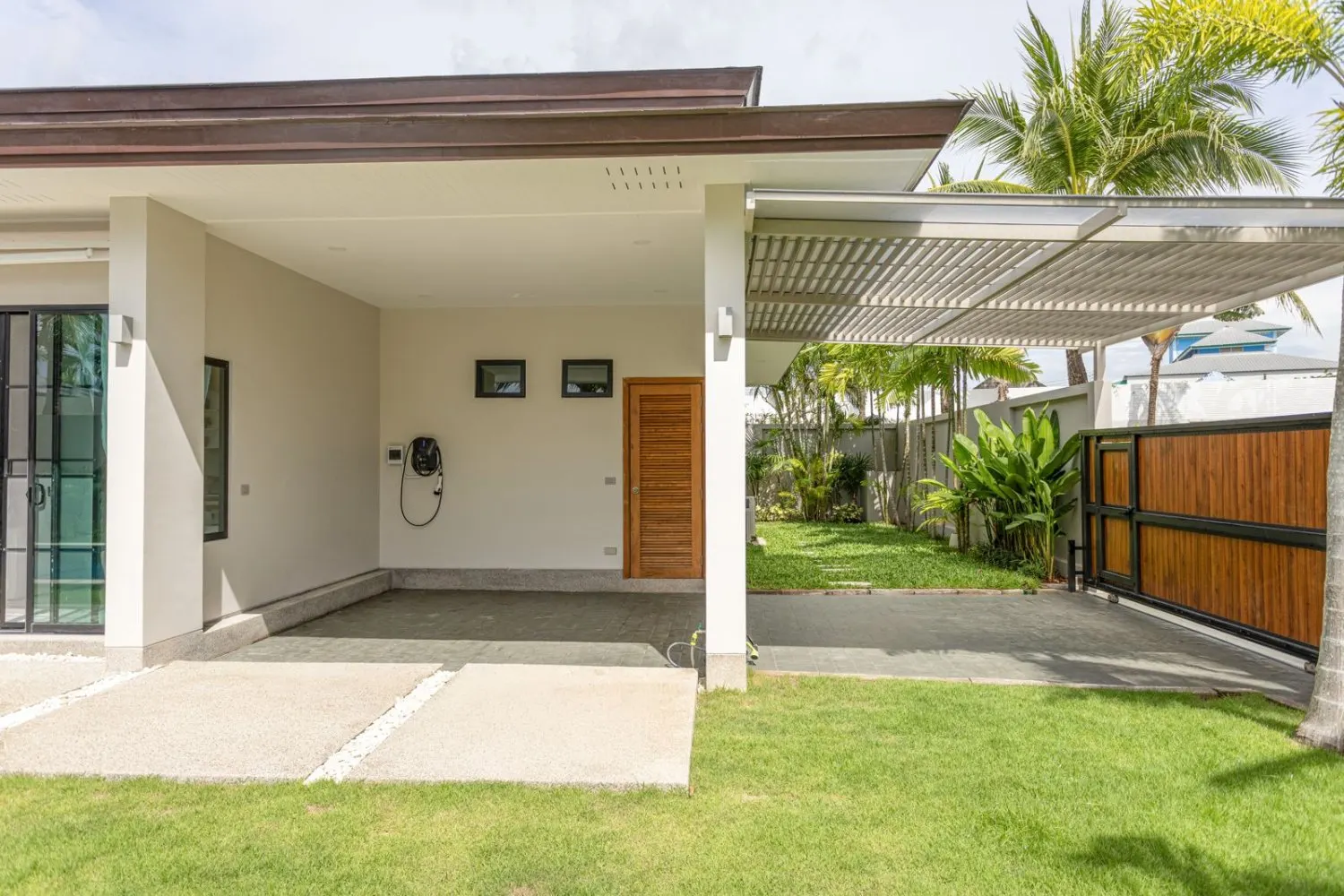 Property image - full photo 34