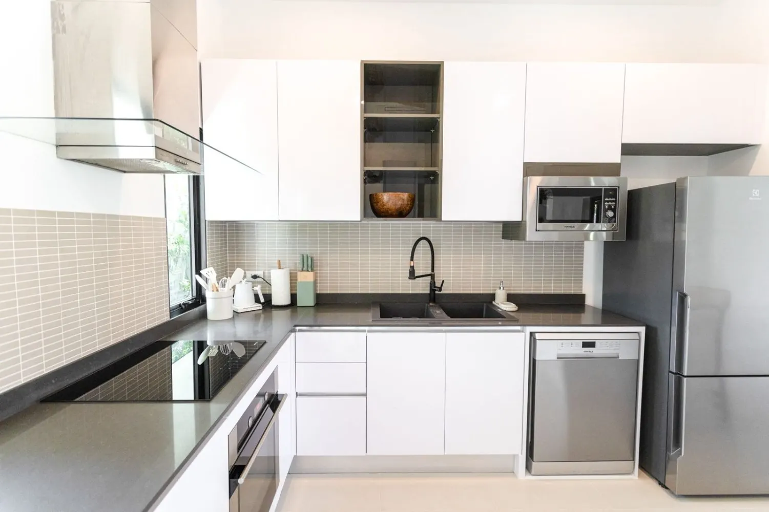Property image - full photo 11