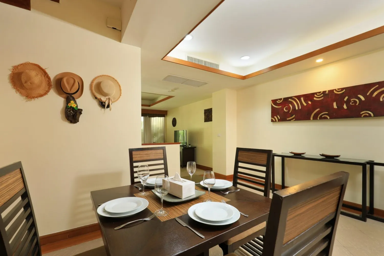 Property image - full photo 16