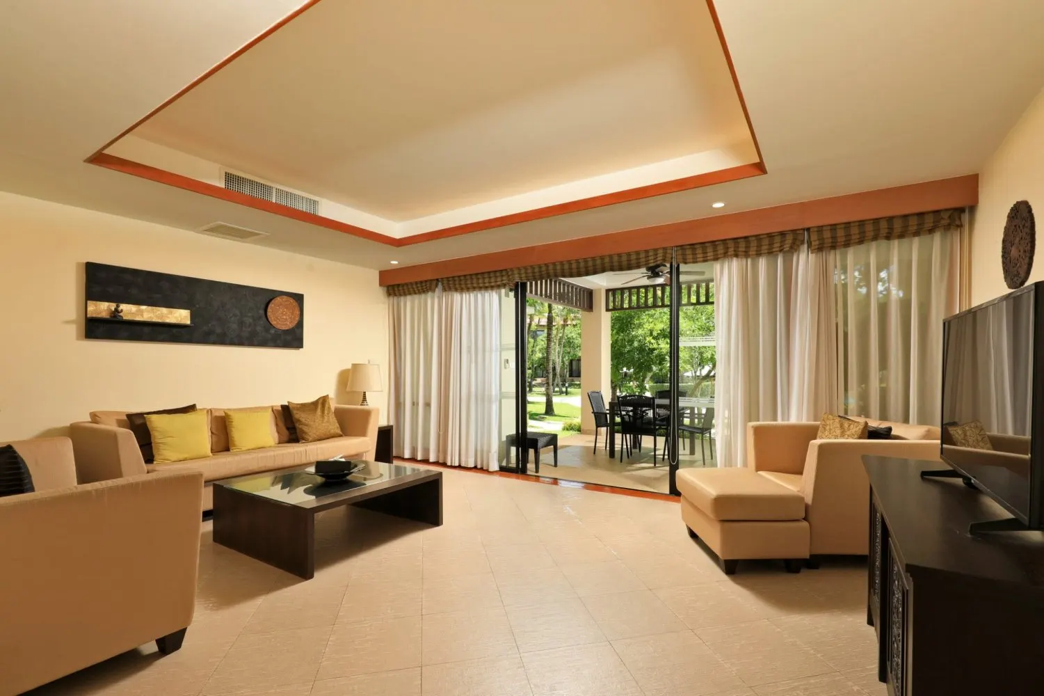 Property image - full photo 2
