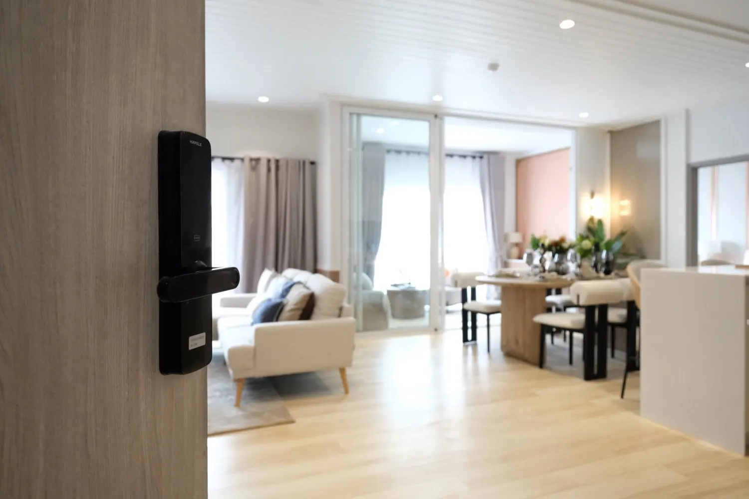 Property image - full photo 6