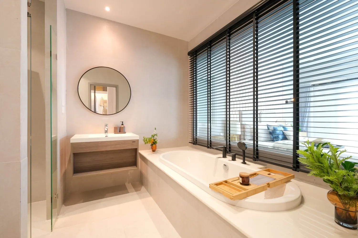 Property image - full photo 12
