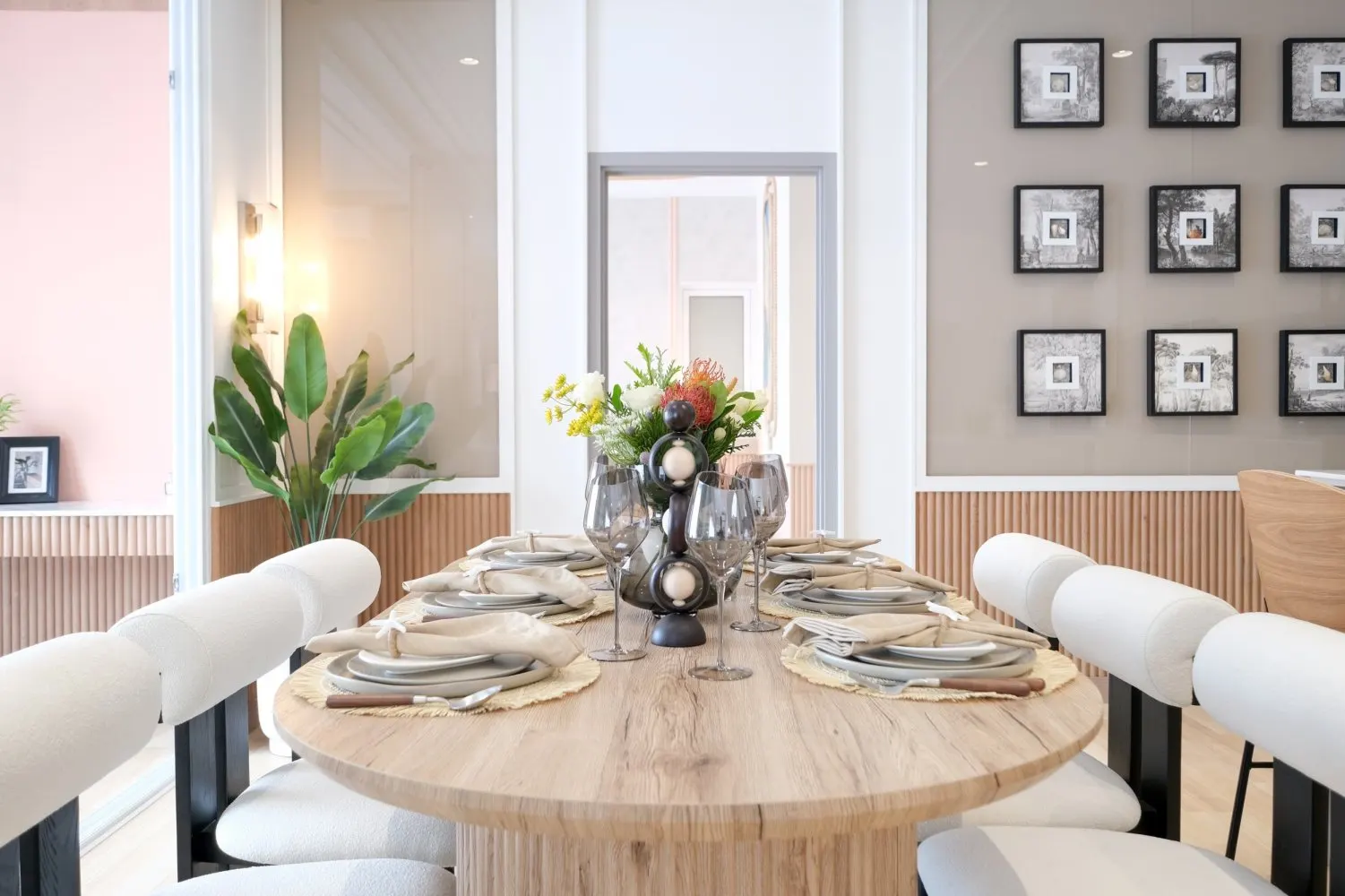 Property image - full photo 2