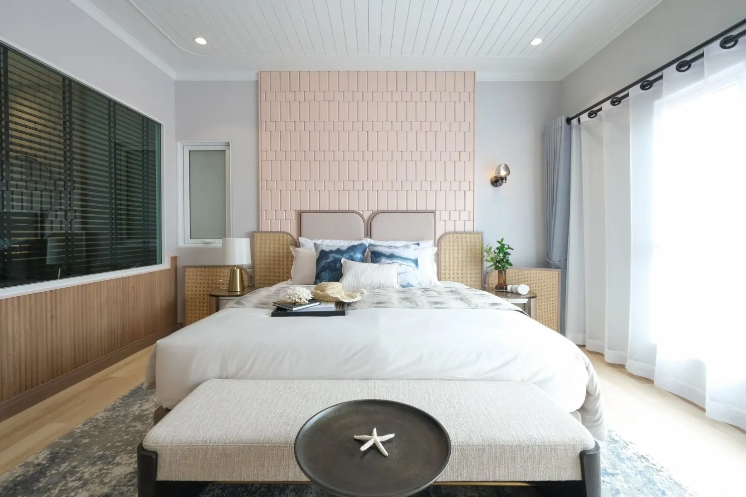 Property image - full photo 16