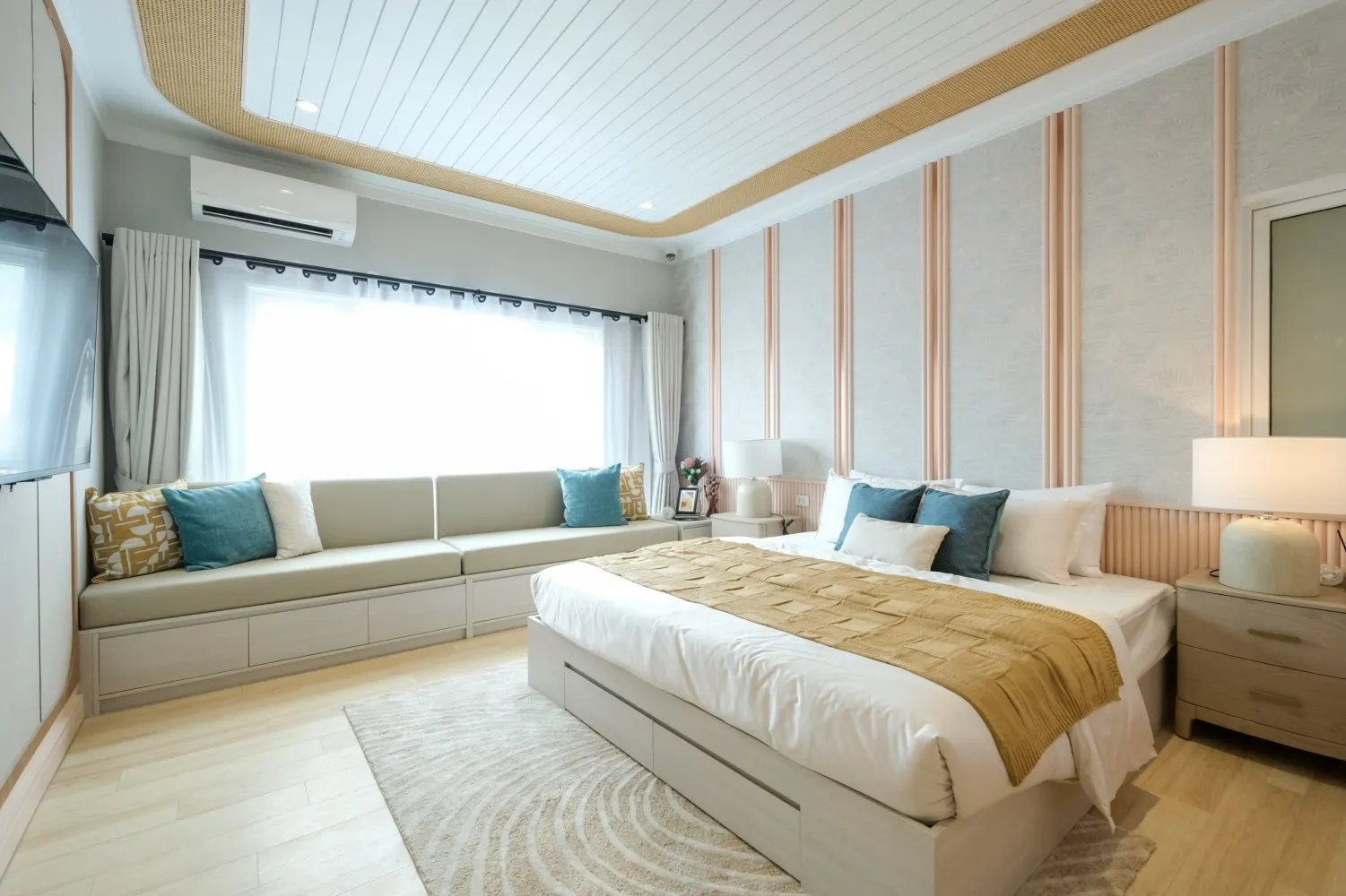 Property image - full photo 10