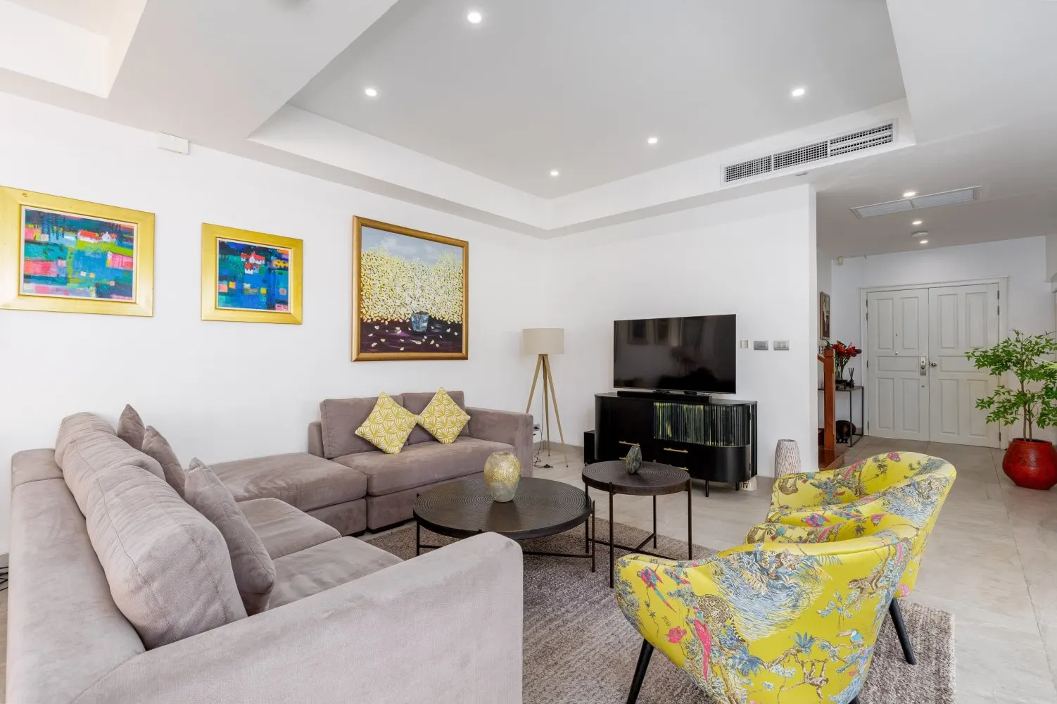 Property image - full photo 33