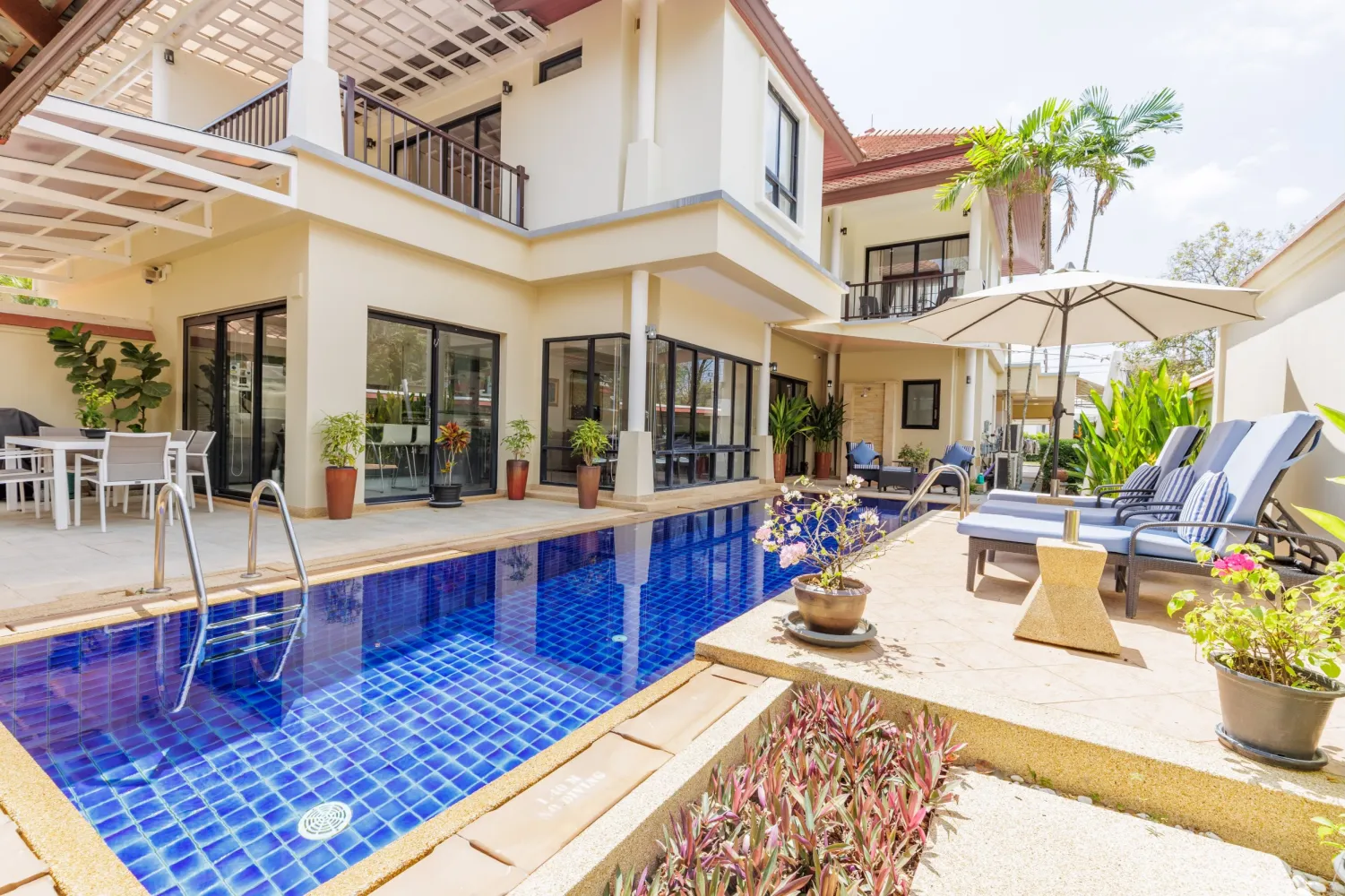 Property image - full photo 36