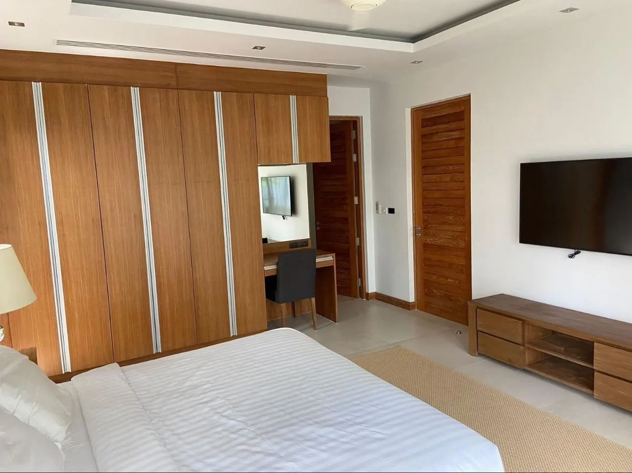 Property image - full photo 36