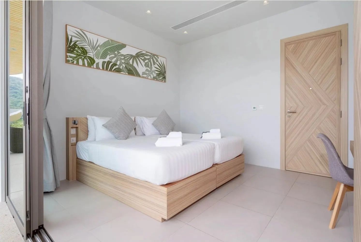 Property image - full photo 14