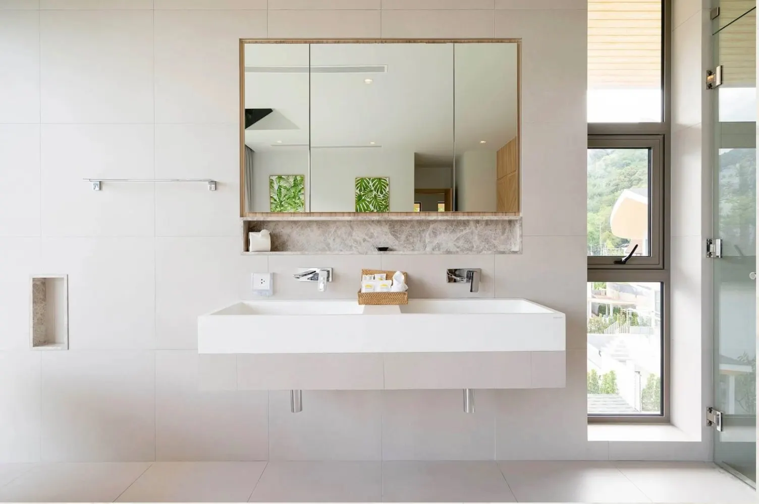 Property image - full photo 6