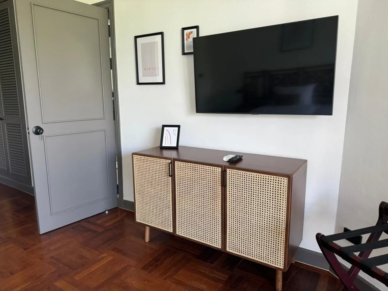 Property image - full photo 6