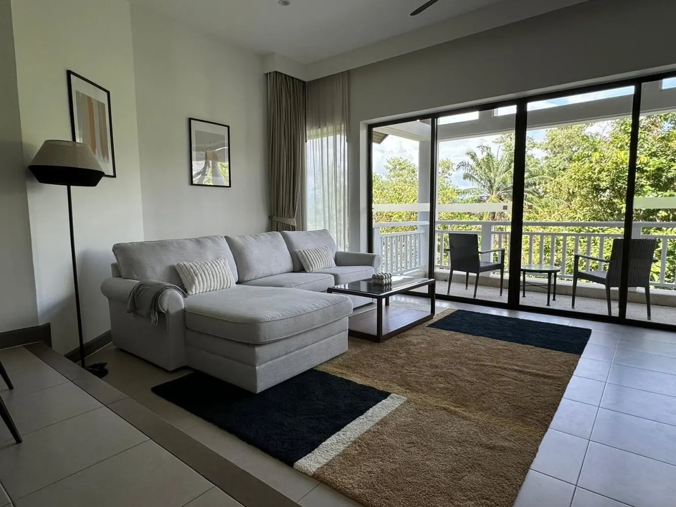Property image - full photo 2