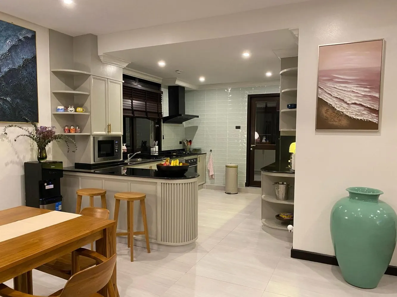 Property image - full photo 8
