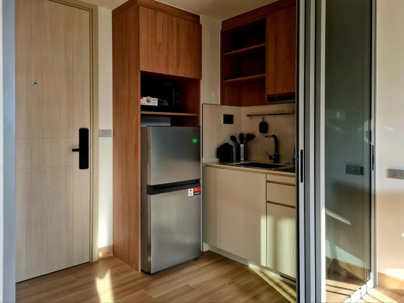 Property image - full photo 2