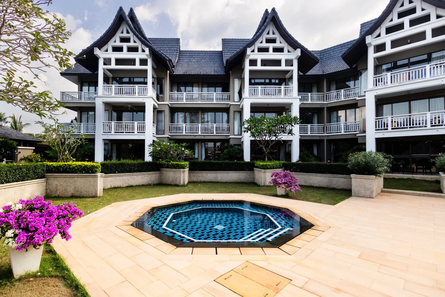 Property image - full photo 43