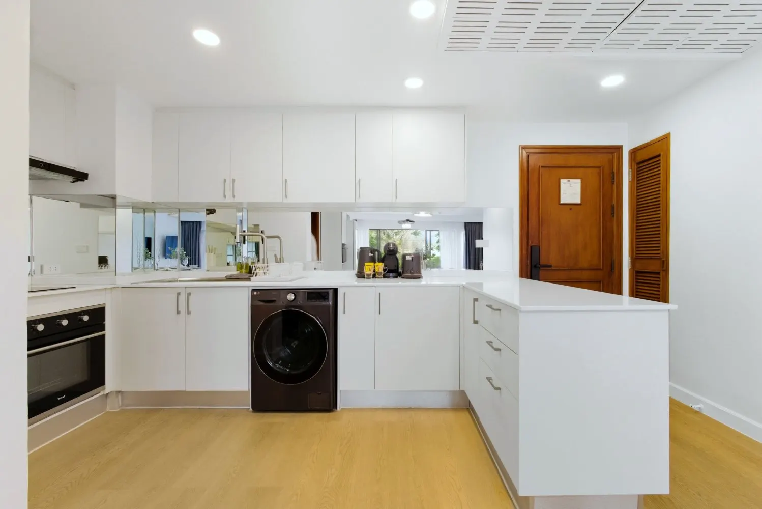 Property image - full photo 6