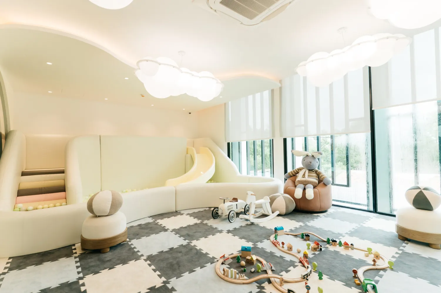 Property image - full photo 6