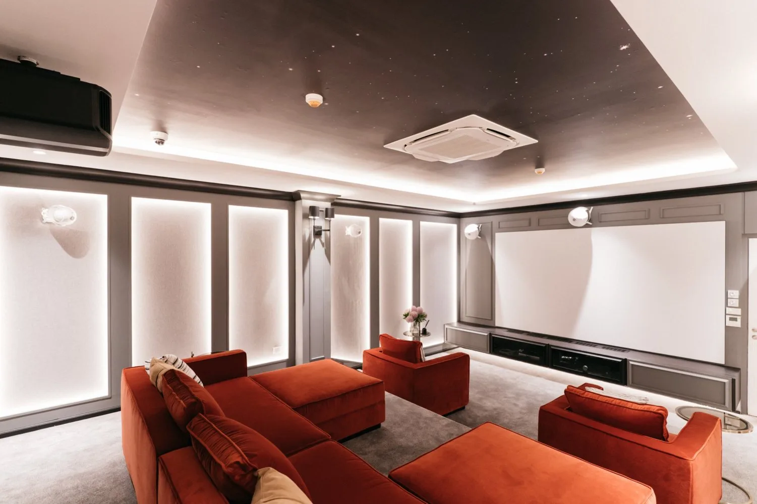 Property image - full photo 10