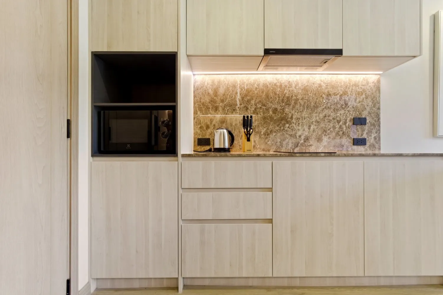 Property image - full photo 18
