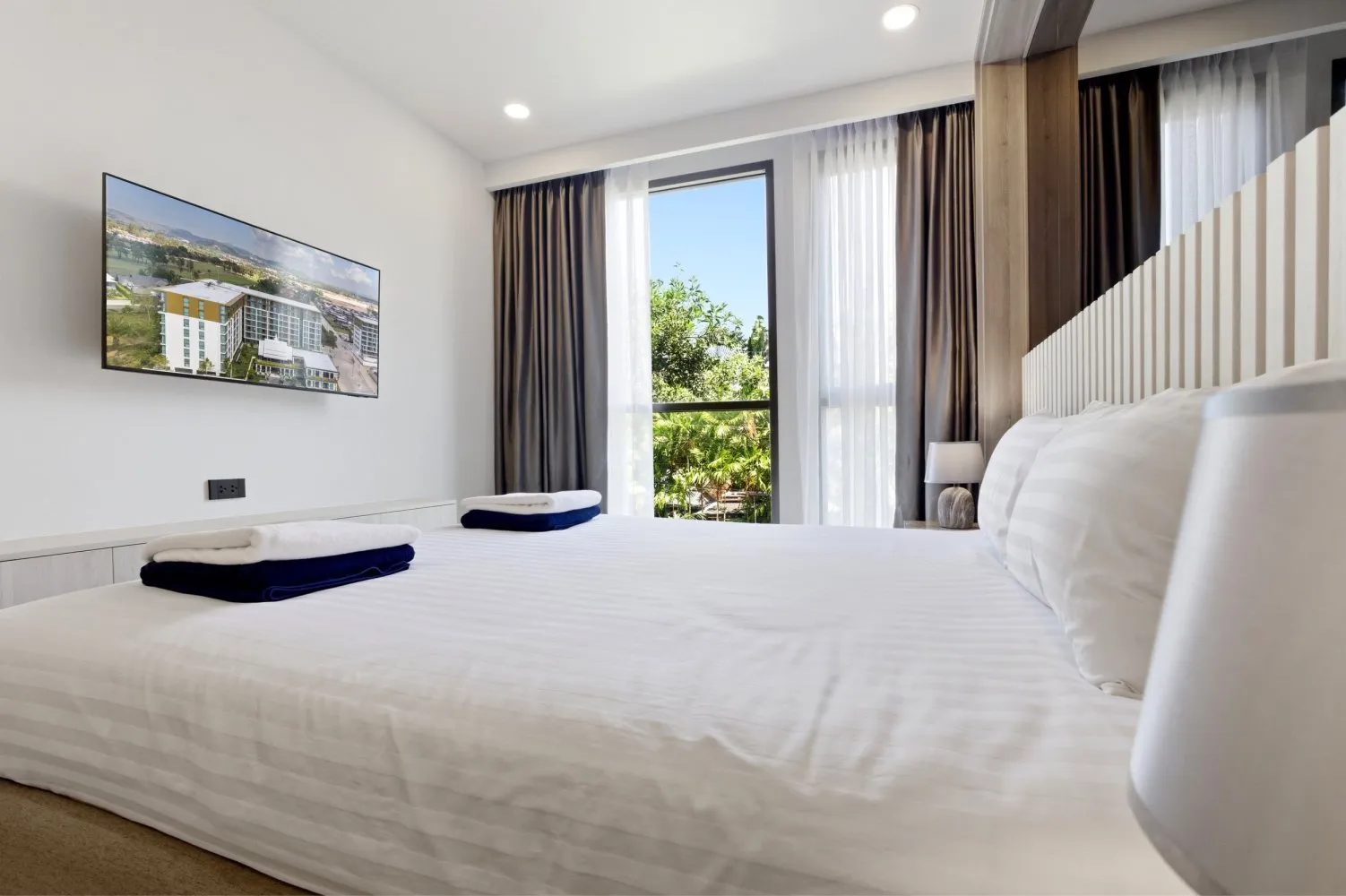Property image - full photo 5
