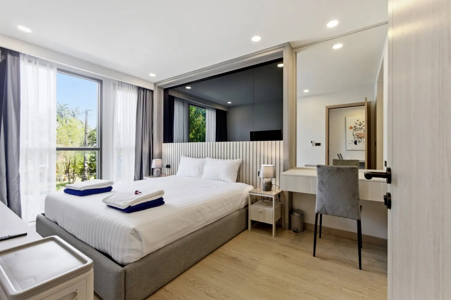 Property image - full photo 6