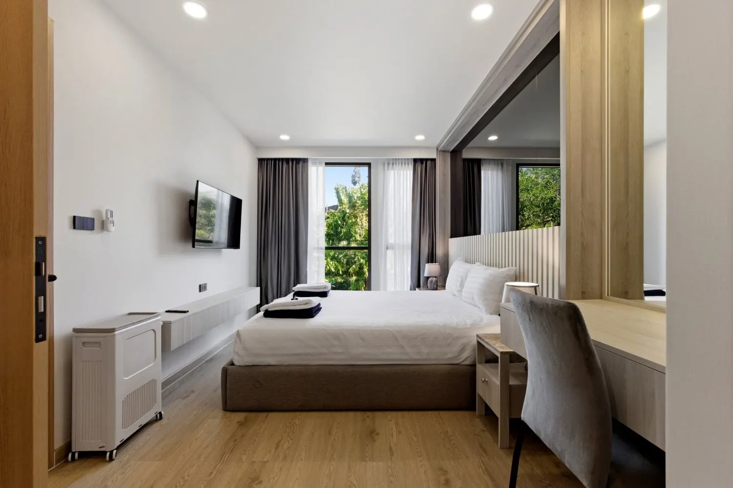 Property image - full photo 9