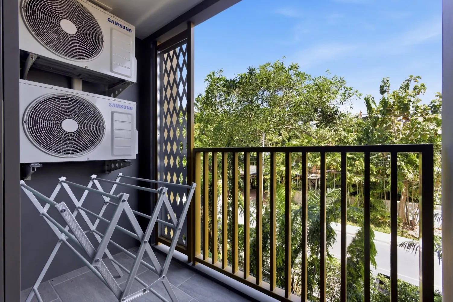 Property image - full photo 33