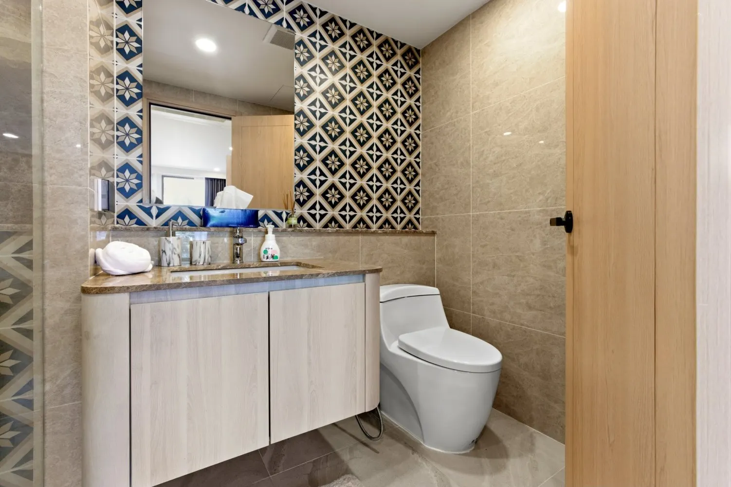 Property image - full photo 29